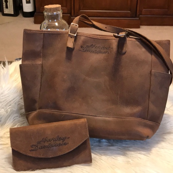 Harley-Davidson Handbags - Harley Davidson distressed handbag set